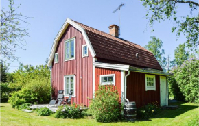 Awesome Home In Hallstavik With Wifi, Hallstavik